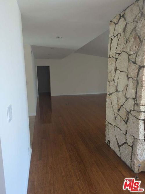 1156 Las Pulgas Pl, Pacific Palisades, CA, 90272 | Card Image
