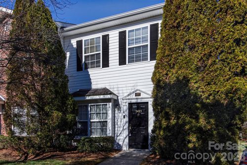 2425 Ryerson Ct, Charlotte, NC, 28213-4727 | Card Image