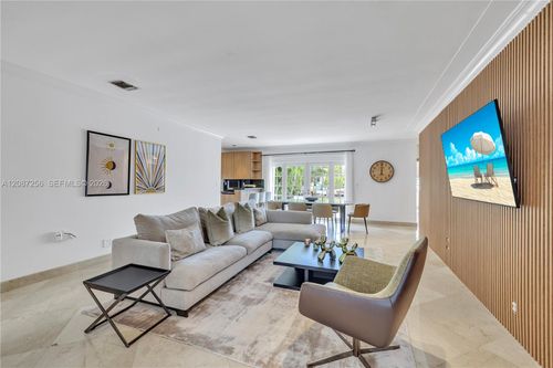 0-1815 Daytonia Rd, Miami Beach, FL, 33141-1736 | Card Image