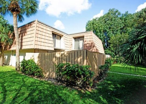 507 Green Springs Pl, West Palm Beach, FL, 33409-7505 | Card Image