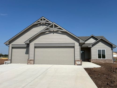 114 E Hickam St, Derby, KS, 67037-2322 | Card Image