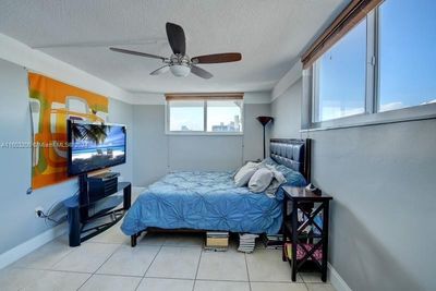 907 - 1045 10th St, Condo with 1 bedrooms, 1 bathrooms and null parking in Miami Beach FL | Image 3