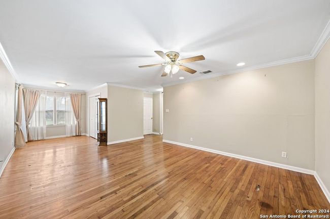 3420 Junction Hwy, House other with 2 bedrooms, 2 bathrooms and null parking in ingram TX | Image 11