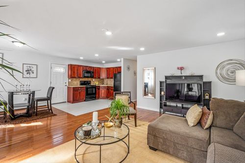 15 Iroquois Ave, Selden, NY, 11784-3707 | Card Image
