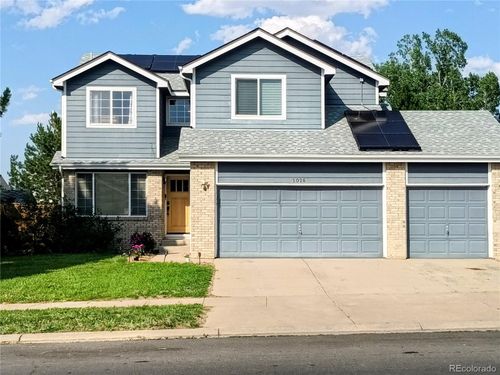 5026 Fontana Court, Denver, CO, 80239 | Card Image
