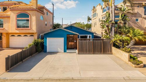 293 Hollywood Blvd, Oxnard, CA, 93035-4418 | Card Image
