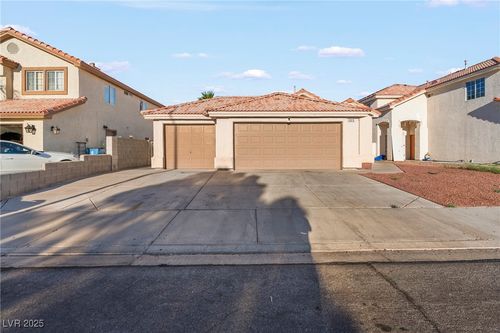 5616 Royal Castle Ln, Las Vegas, NV, 89130-1146 | Card Image