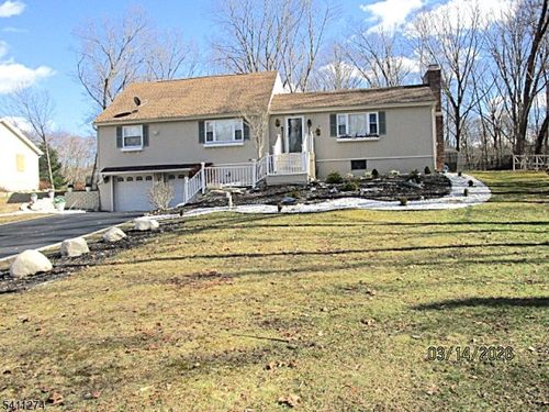 306 Wagon Wheel Rd, Montague, NJ, 07827-3141 | Card Image