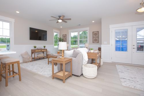 8487 Bell Crossing Drive, Newburgh, IN, 47630 | Card Image