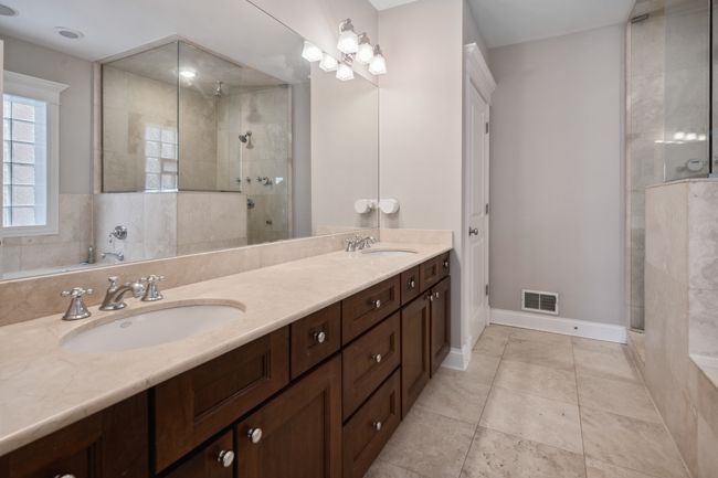 APT-1 - 1343 W Cornelia Ave, Home with 3 bedrooms, 3 bathrooms and null parking in CHICAGO IL | Image 8