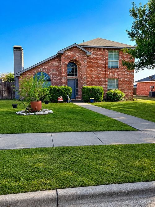 1338 Meadow Creek Dr, Lancaster, TX, 75146-1326 | Card Image