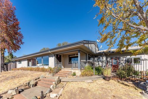  Ridge Road, Ukiah, CA, 95482 | Card Image