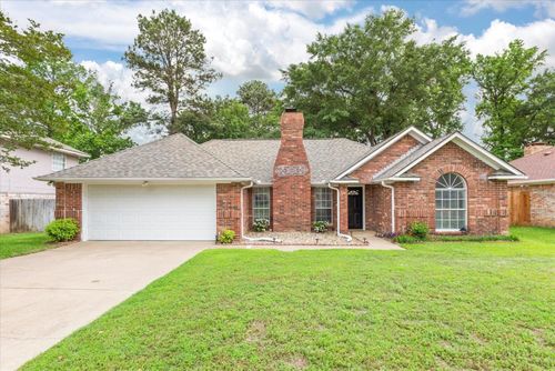 1132 Kensington Court, Longview, TX, 75605 | Card Image