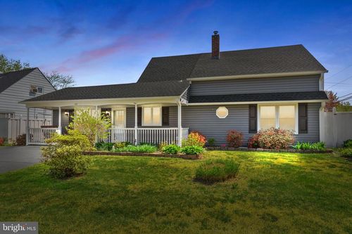 112 Everturn Ln, LEVITTOWN, PA, 19054-2726 | Card Image
