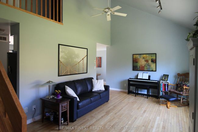 734 Short Point Rd, House other with 3 bedrooms, 3 bathrooms and 8 parking in Lyndhurst ON | Image 10