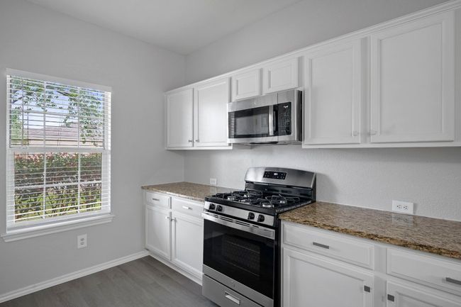 720 Northcreek Blvd, House other with 4 bedrooms, 3 bathrooms and 4 parking in Leander TX | Image 7