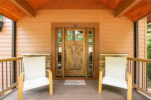 1009 Larkspur Trl, Banner Elk, NC, 28604-7093 | Card Image