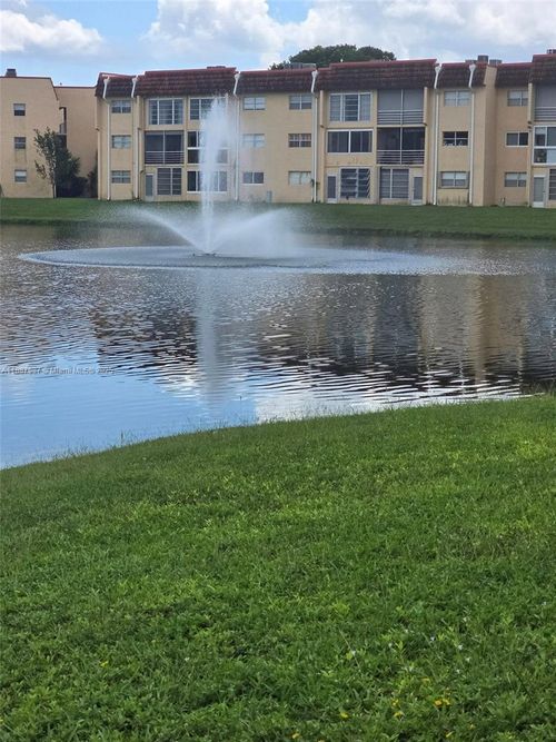 apt-111-8920 Sunrise Lakes Blvd, Sunrise, FL, 33322-6081 | Card Image