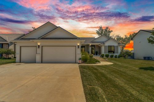 4508 N Sunny Cir, Wichita, KS, 67205-1157 | Card Image