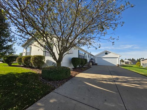 928 Holly Drive, Manteno, IL, 60950 | Card Image
