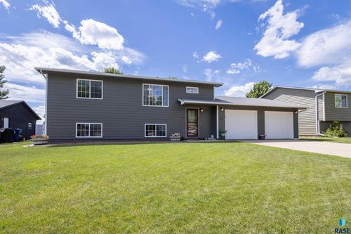 209 N Chris St Street, Worthing, SD, 57077 | Card Image