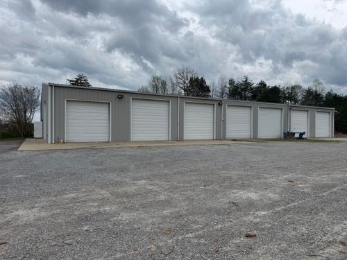 1575 S Highway 92, Jamestown, KY, 42629-7829 | Card Image