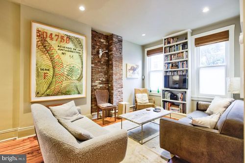 751 N Taylor St, PHILADELPHIA, PA, 19130-2511 | Card Image