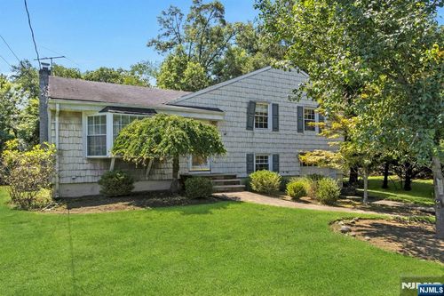 80 Kohring Cir S, Harrington Park, NJ, 07640-1918 | Card Image