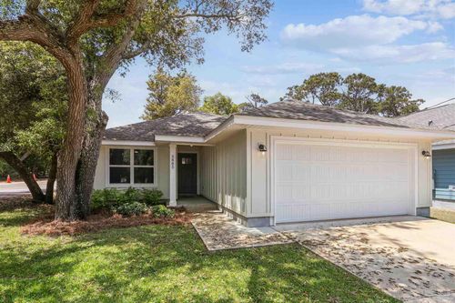 5885 Grotto Ave, Pensacola, FL, 32507-8418 | Card Image
