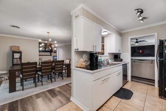 2003 Cypress St, House other with 3 bedrooms, 2 bathrooms and null parking in Gainesville TX | Image 18
