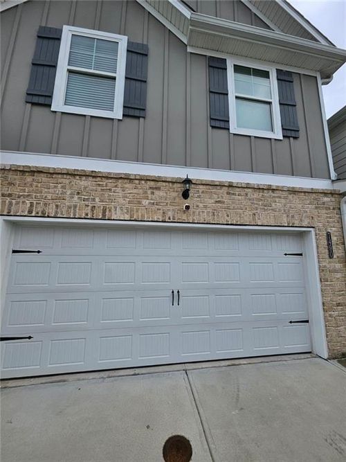 7490 Knoll Hollow Rd, Lithonia, GA, 30058-8248 | Card Image