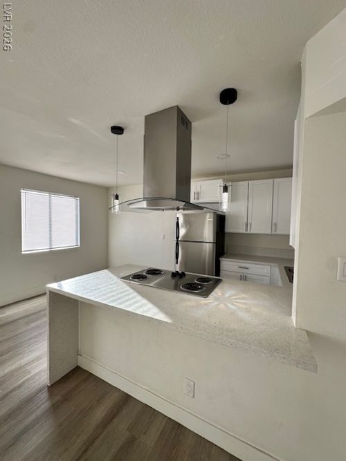 2-2121 Oceanus Ln, Las Vegas, NV, 89115-5521 | Card Image
