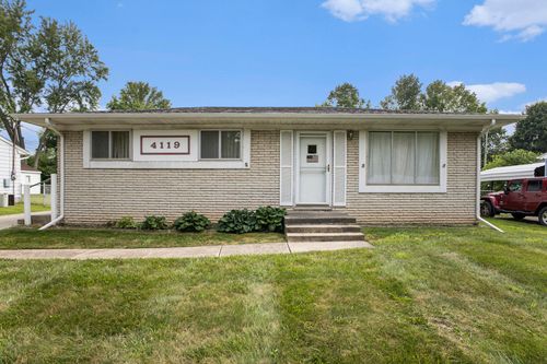 4119 Thackin Dr, Lansing, MI, 48911-1920 | Card Image