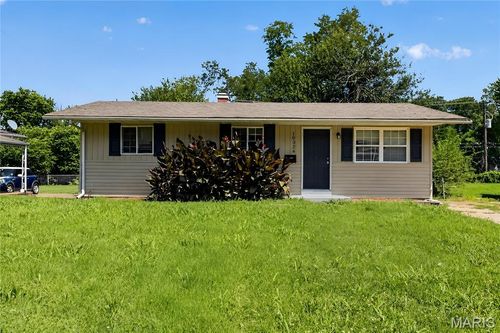 10324 Durness Dr, Saint Louis, MO, 63137-3733 | Card Image