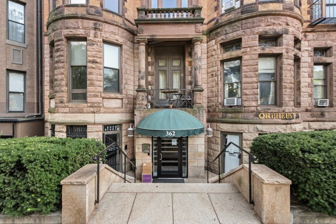 Residential Lease in Boston 4