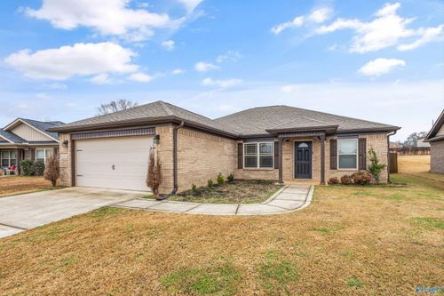 111 Clayton Mance Rd, New Market, AL, 35761-5509 | Card Image