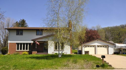 669 E 14th St, SAINT CHARLES, MN, 55972-1609 | Card Image