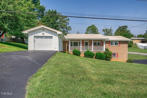 100 Pinecrest Dr, Greeneville, TN, 37743-6104 | Card Image