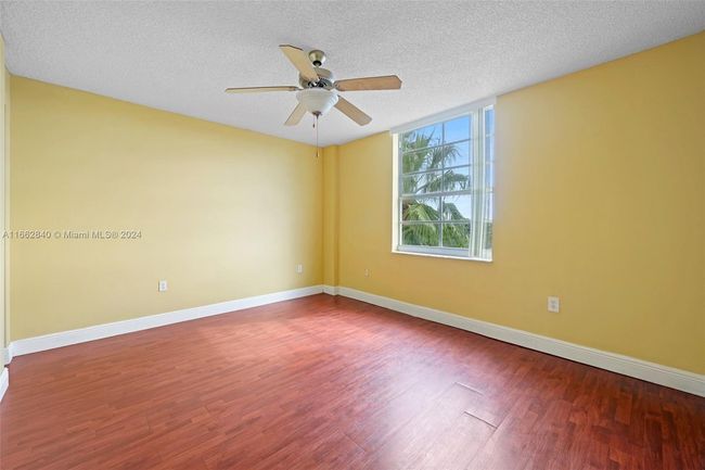 APT-1303 - 520 Se 5 Th Ave, Condo with 3 bedrooms, 2 bathrooms and null parking in Fort Lauderdale FL | Image 12