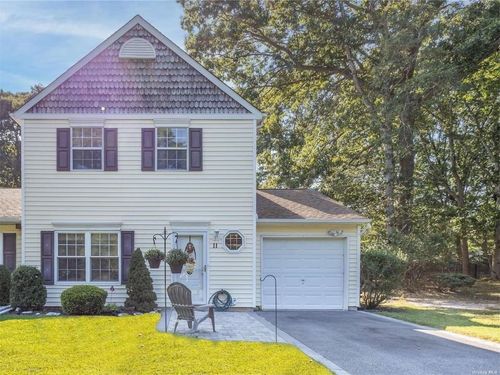 11-11 Beaver Trail, Coram, NY, 11727 | Card Image