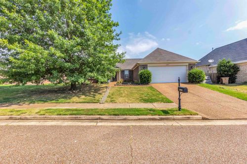10222 Needle Pine Dr, Cordova, TN, 38016-0721 | Card Image