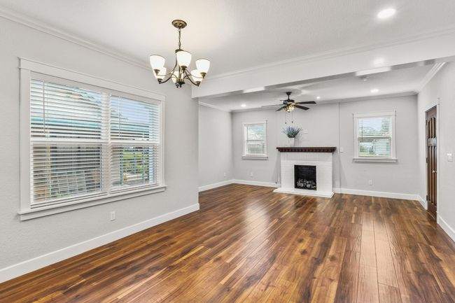522 S Walnut Ave, House other with 2 bedrooms, 2 bathrooms and null parking in Luling TX | Image 10