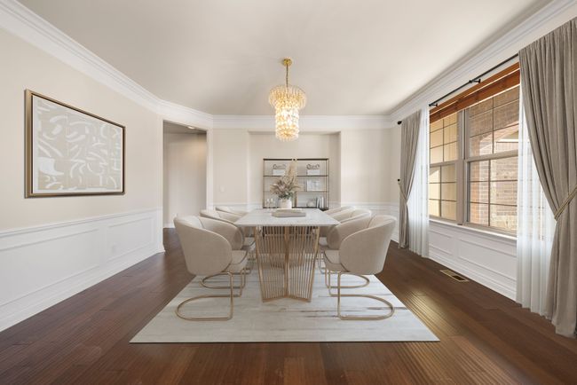 DINING ROOM WITH UPGRADED CHANDELEIR | Image 8