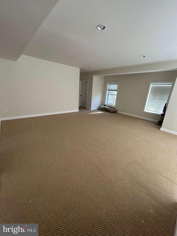 Residential Lease in ASHBURN 3