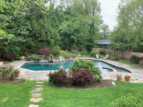 4 Morris Ct, Rye, NY, 10580-1147 | Card Image