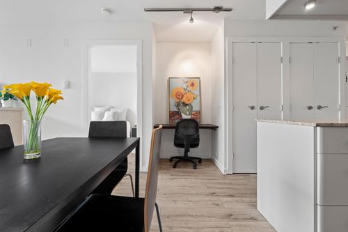 306-683 W Victoria Park, North Vancouver, BC, V7M0A2 | Card Image