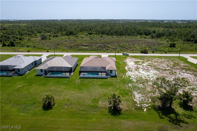 Drone / aerial view of a forest | Image 35