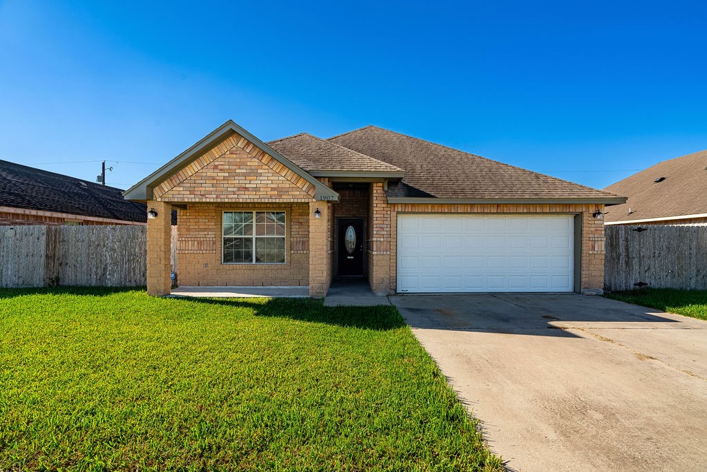 Kelly Ln, Kingsville, TX 78363