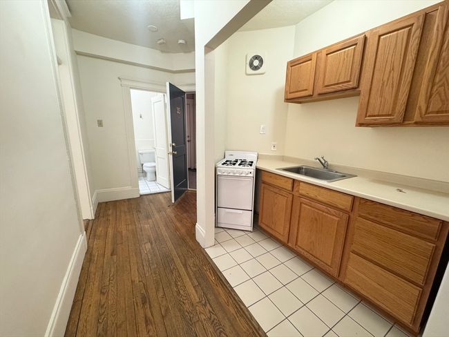 APT-35 - 41 Edgerly Rd, Condo with 1 bedrooms, 1 bathrooms and null parking in Boston MA | Image 8