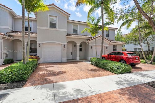 1018 Ne 208th St, Miami, FL, 33179-1934 | Card Image